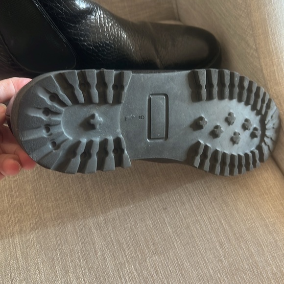 Andre assous Chelsea boot size 9 not new- snakeskin look - Picture 3 of 3